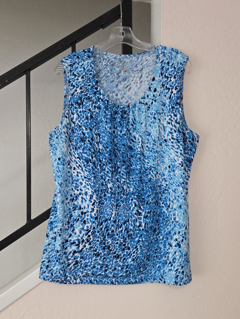 Christopher & Banks Blue Multi-Print Sleeveless Tank Size XL